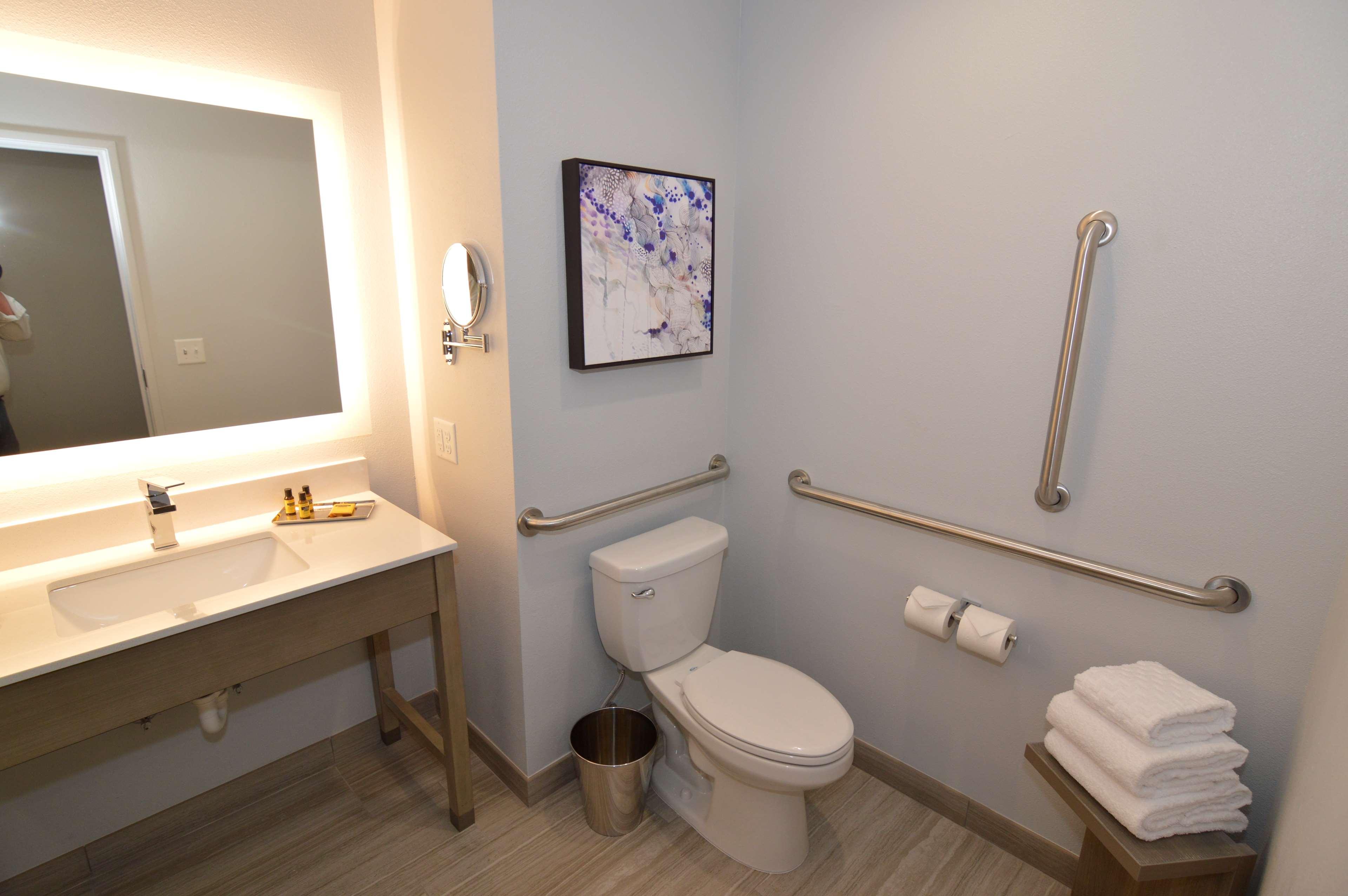 Best Western Plus Executive Residency Oklahoma City I-35 Екстериор снимка