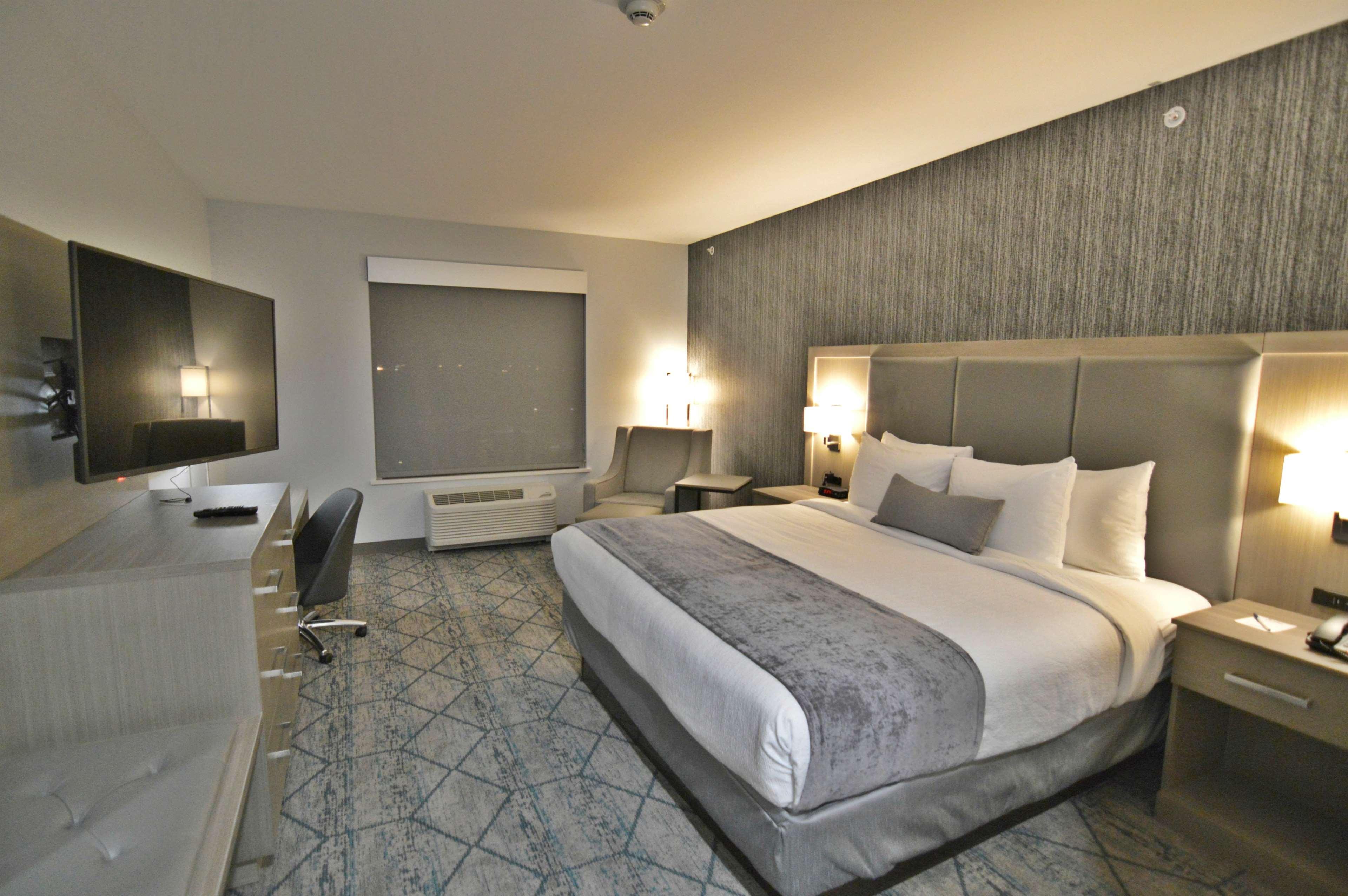 Best Western Plus Executive Residency Oklahoma City I-35 Екстериор снимка