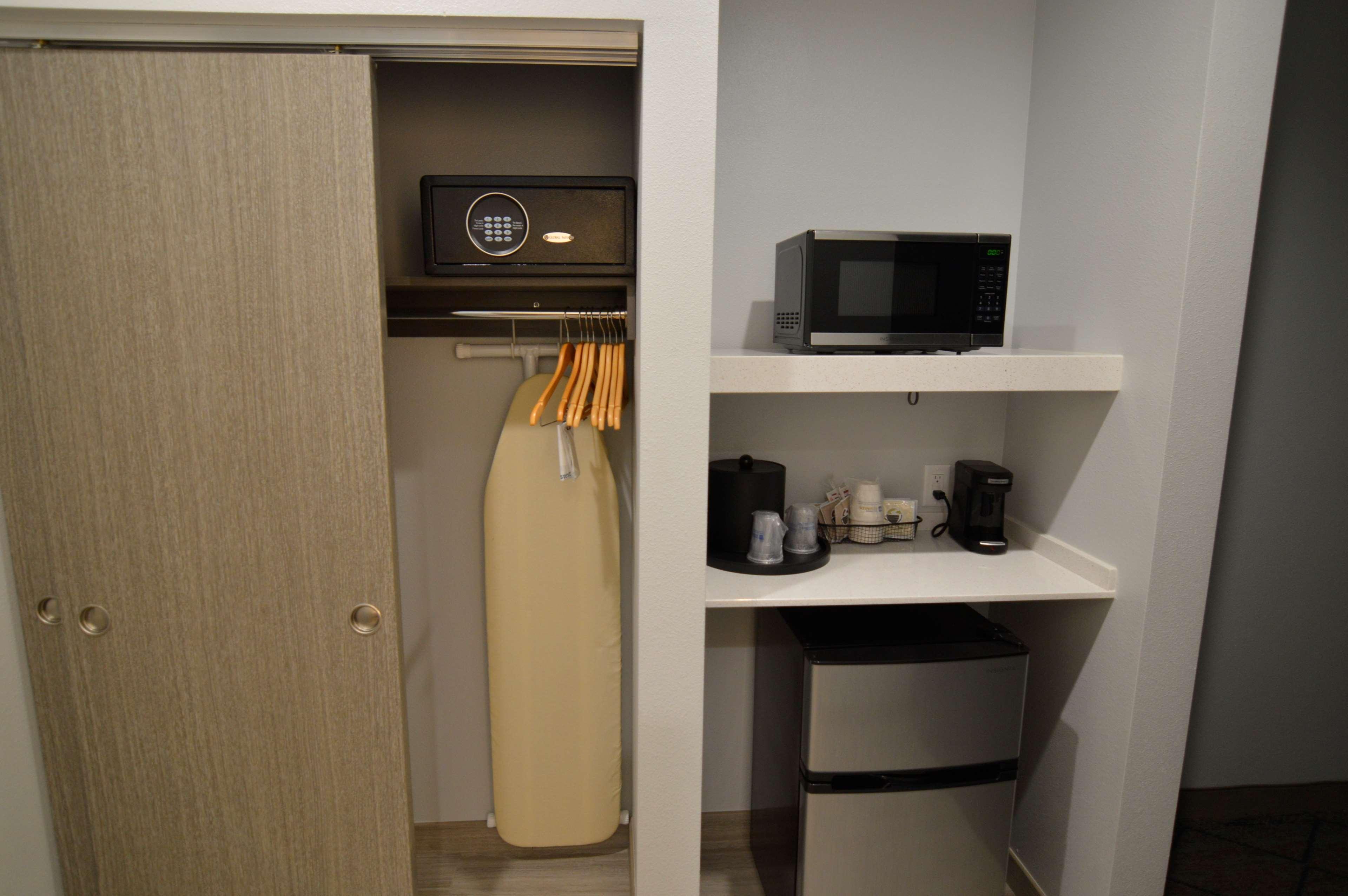 Best Western Plus Executive Residency Oklahoma City I-35 Екстериор снимка