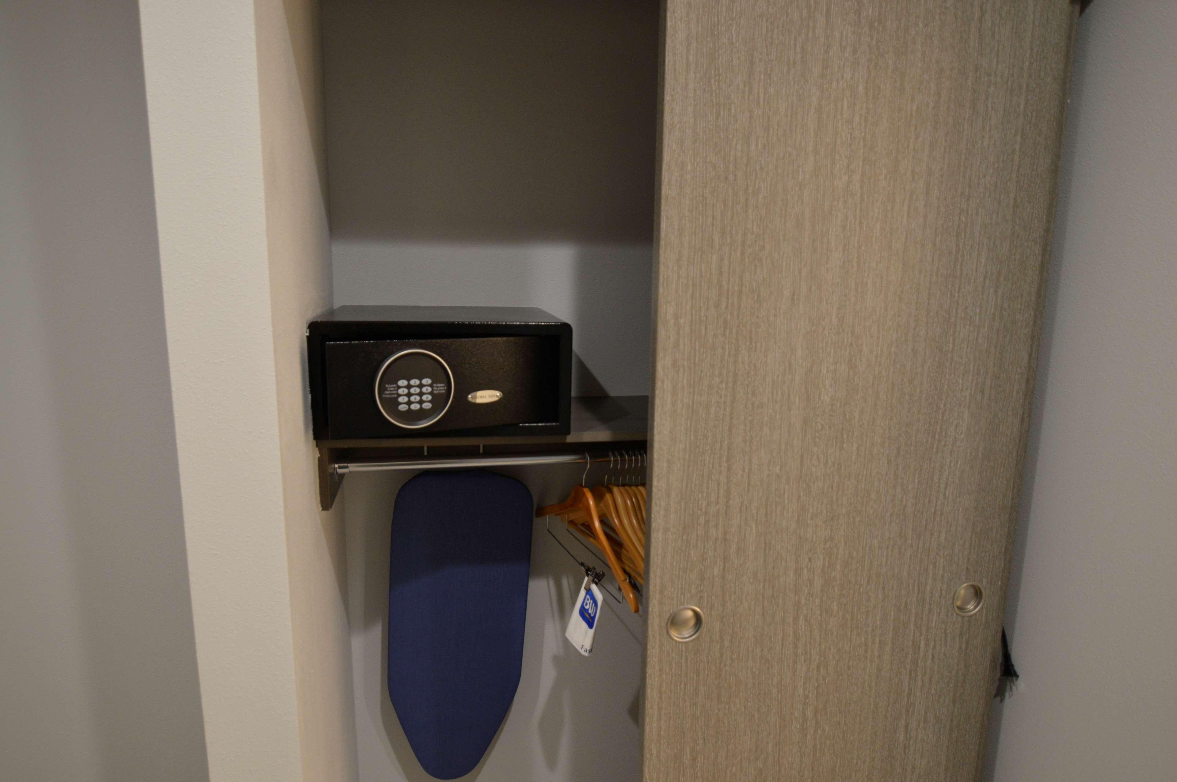 Best Western Plus Executive Residency Oklahoma City I-35 Екстериор снимка
