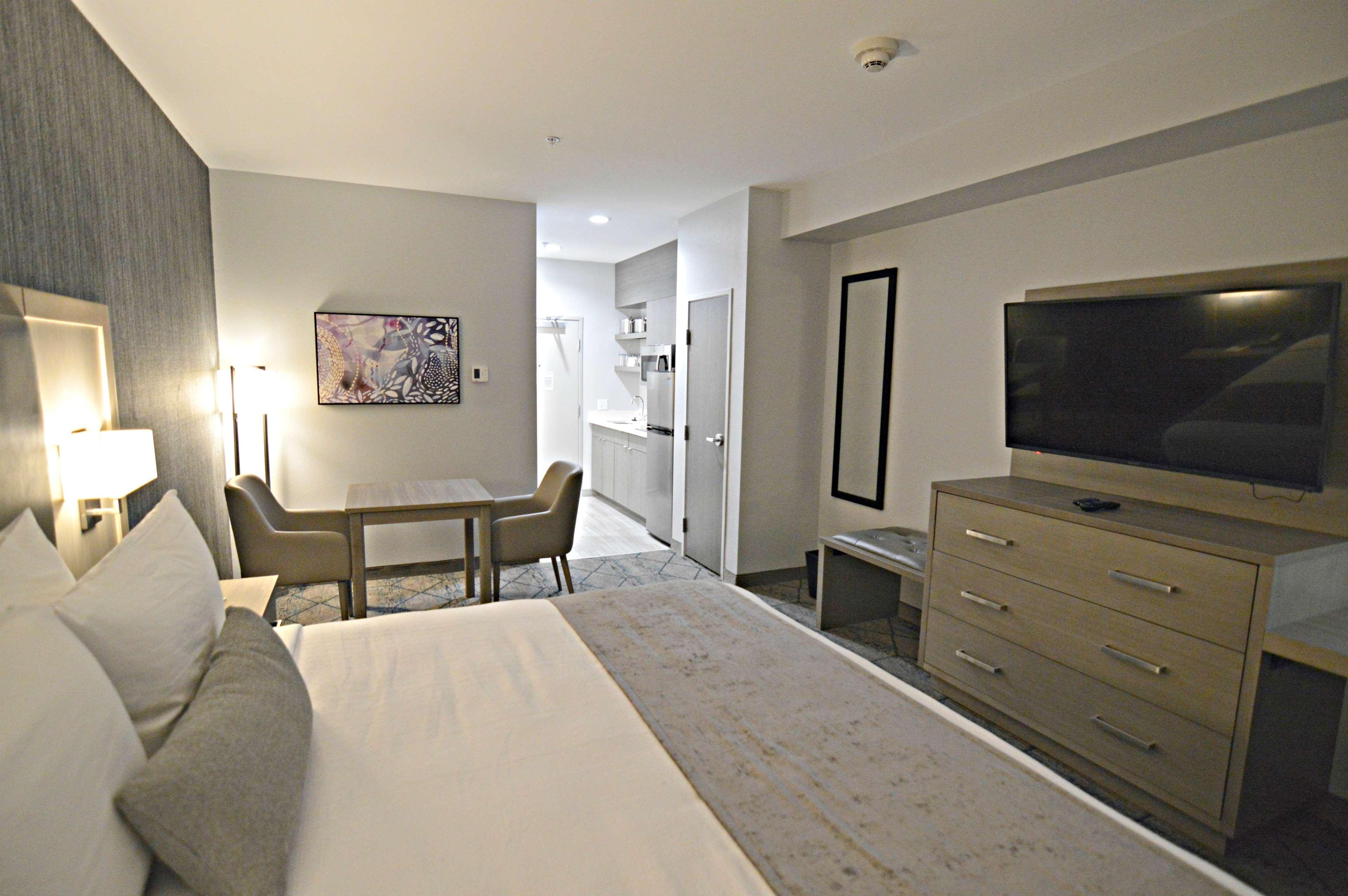 Best Western Plus Executive Residency Oklahoma City I-35 Екстериор снимка