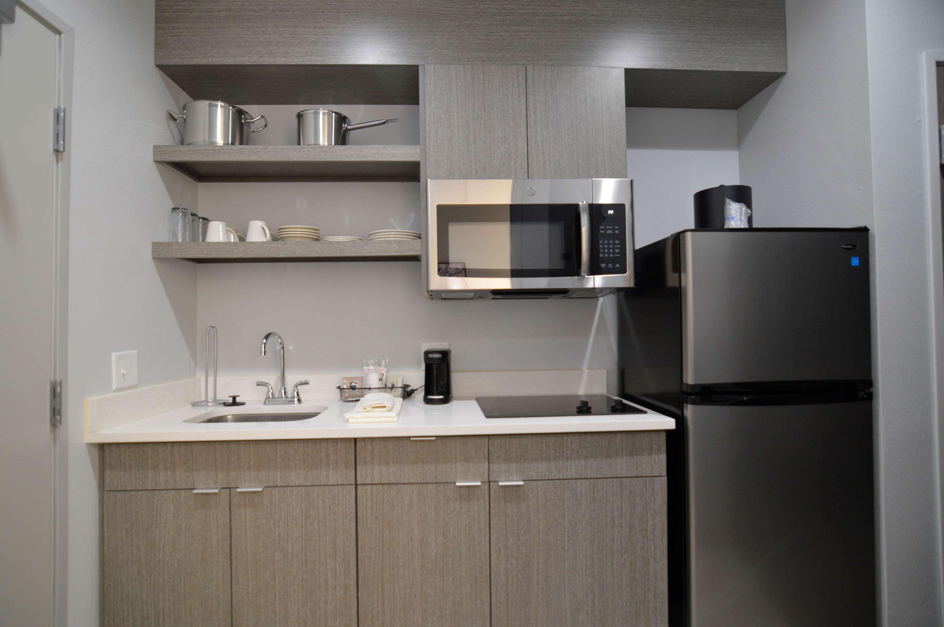 Best Western Plus Executive Residency Oklahoma City I-35 Екстериор снимка