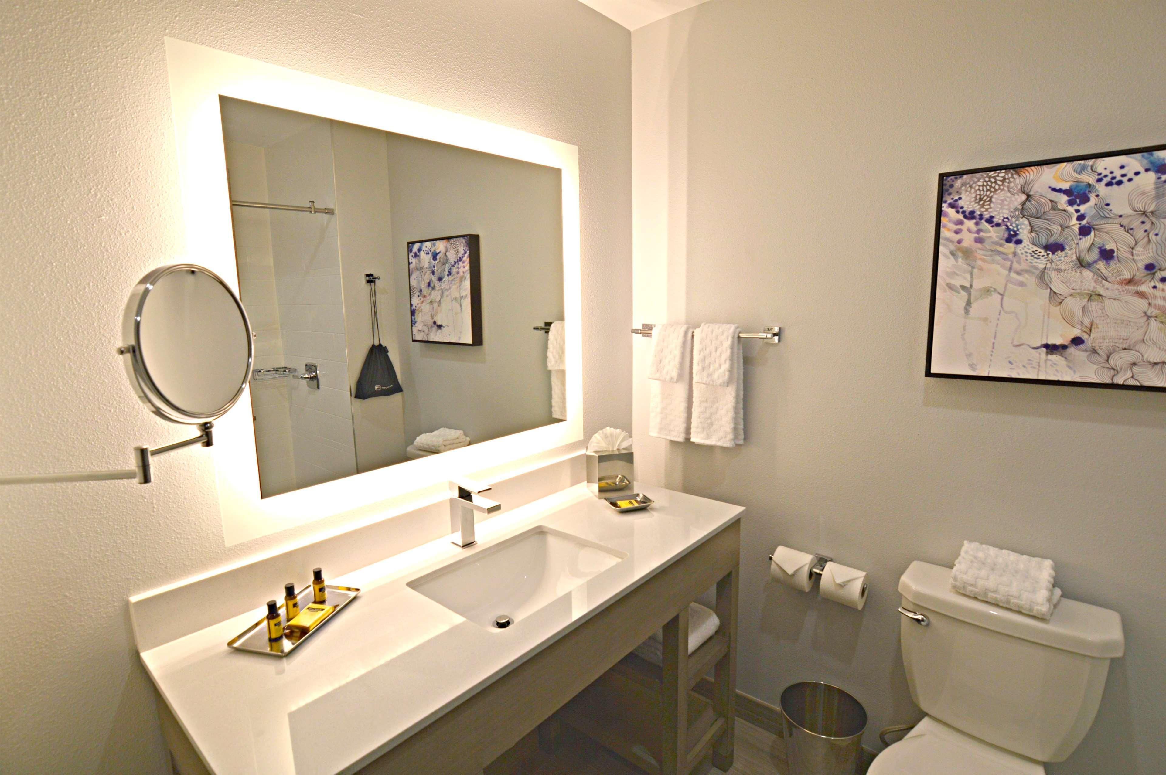 Best Western Plus Executive Residency Oklahoma City I-35 Екстериор снимка