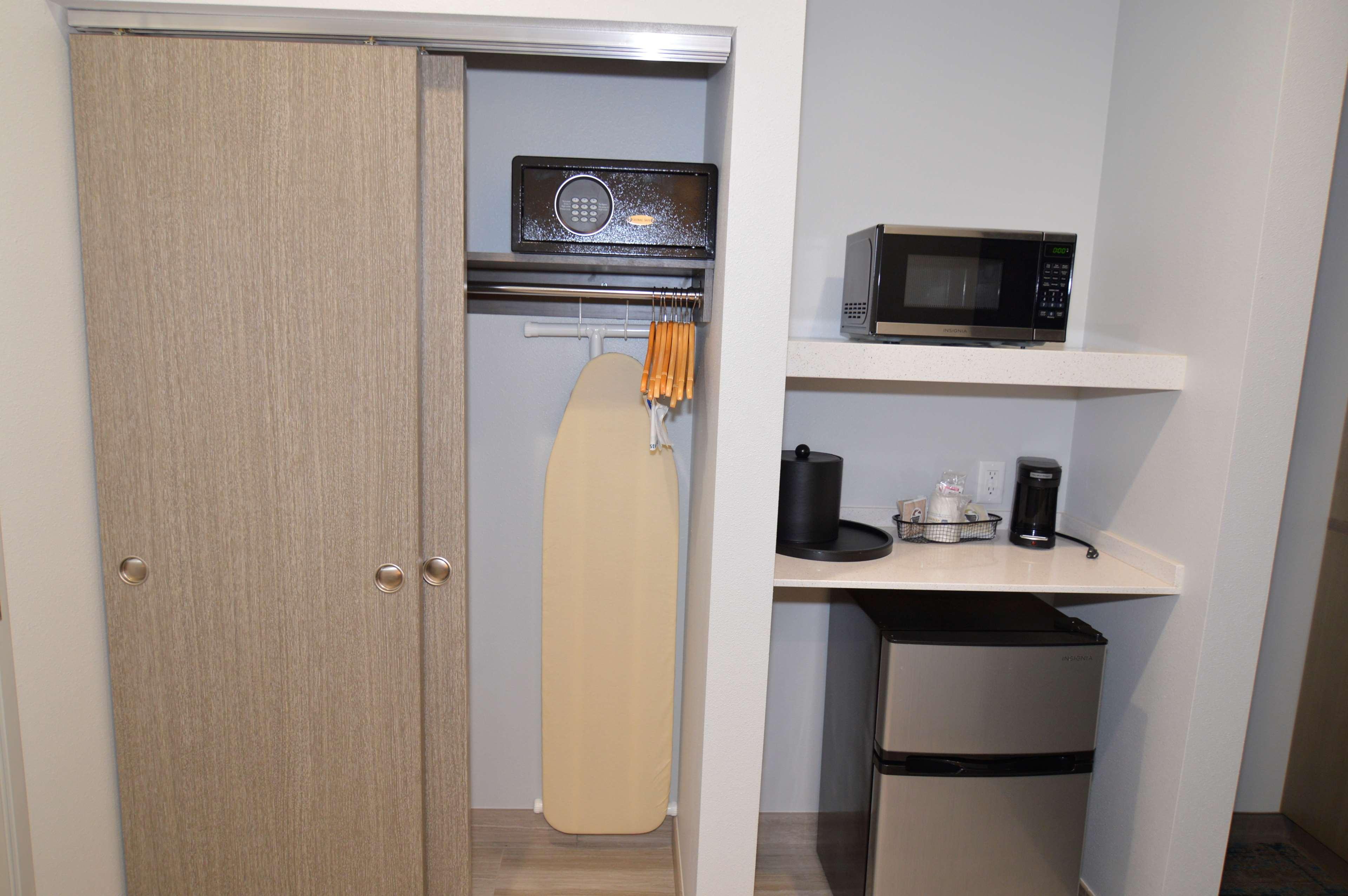 Best Western Plus Executive Residency Oklahoma City I-35 Екстериор снимка