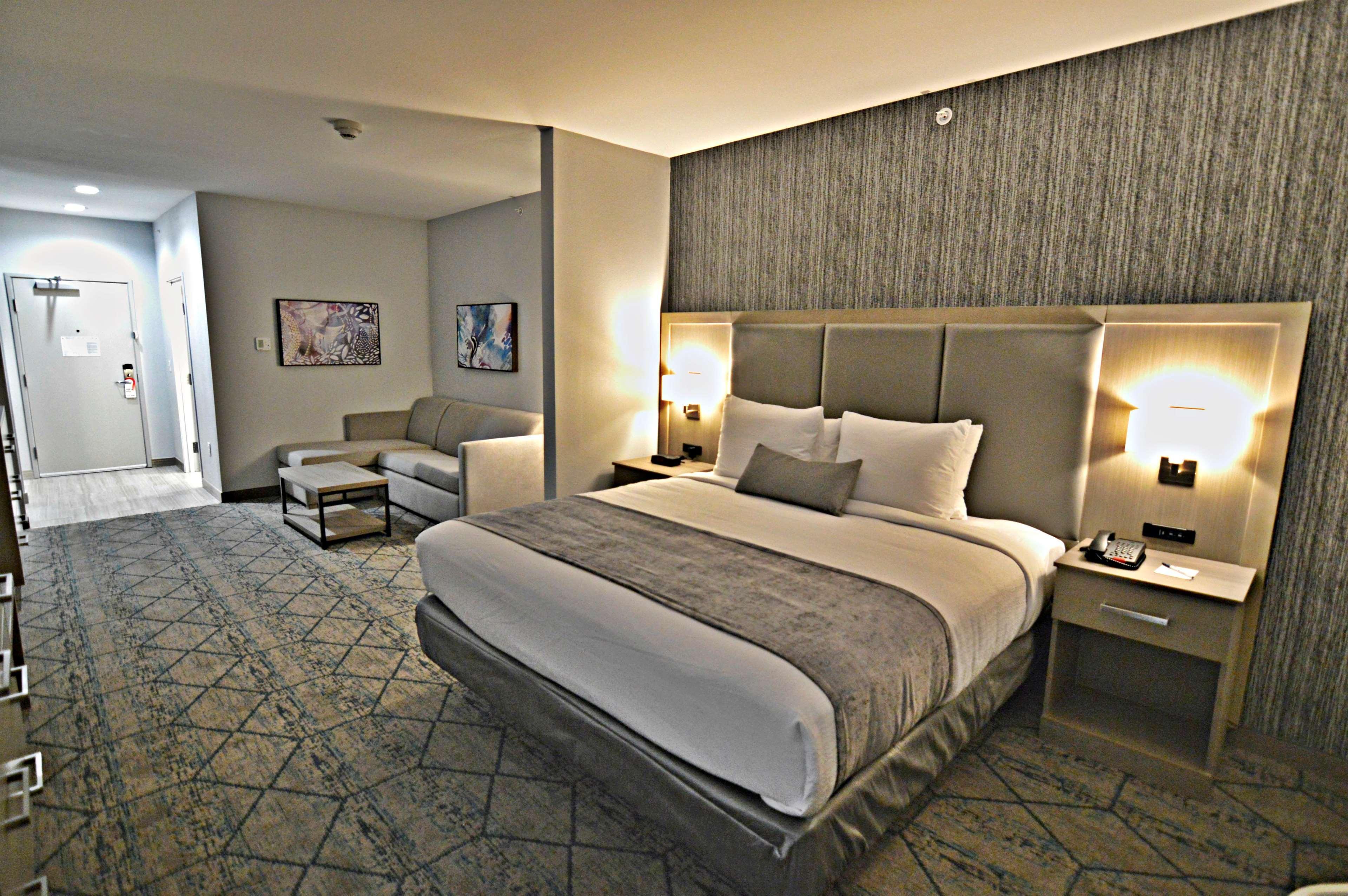 Best Western Plus Executive Residency Oklahoma City I-35 Екстериор снимка